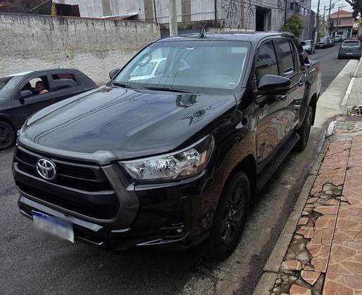 TOYOTA HILUX 2.8 D-4D TURBO DIESEL CD SR 4X4 AUTOMÁTICO TOYOTA HILUX 2.8 D-4D TURBO DIESEL CD SR 4X4 AUTOMÁTICO